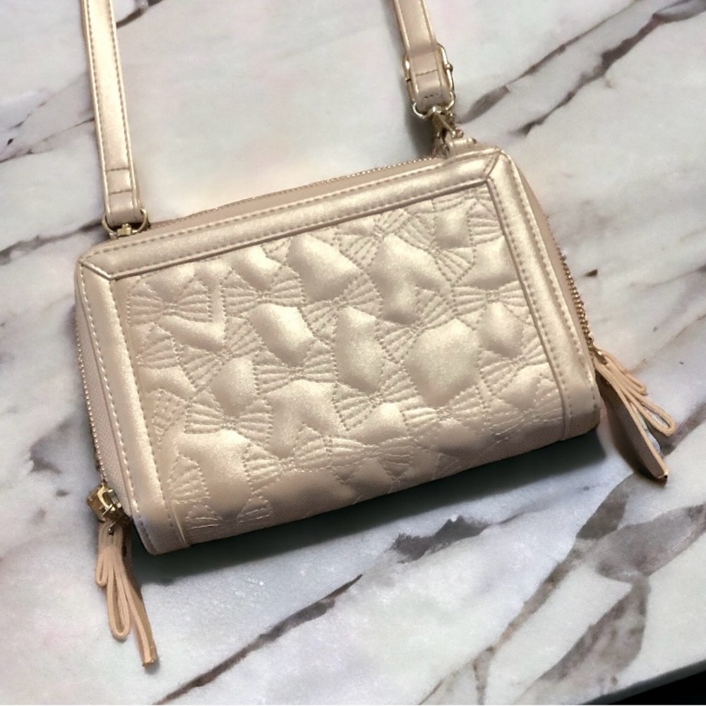 Brand New! Ribbon Quilt Pattern Crossbody Purse/Wallet/Clutch
